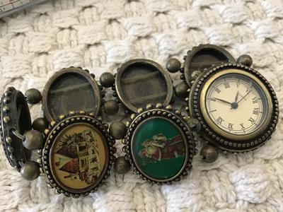 Quartz Working Vintage St nick Watch