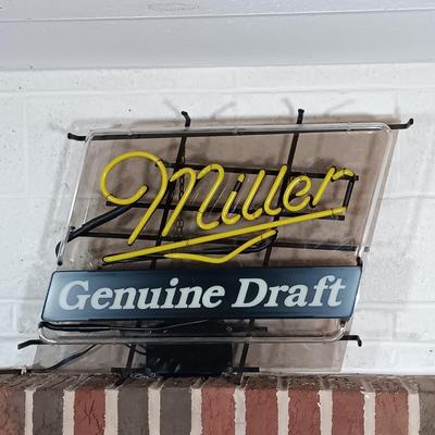 LOT 227: Miller Genuine Draft 1991 Neon Sign