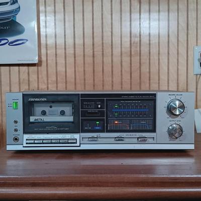 LOT 236: Soundesign 0480 (B) Receiver & Cassette Deck