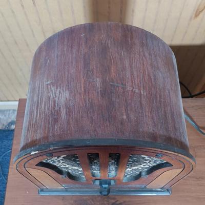 LOT 237: Philco Type 84 Cathedral Radio For Parts