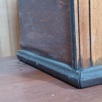 LOT 237: Philco Type 84 Cathedral Radio For Parts