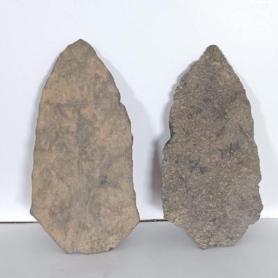 LOT 301: Pre Columbian-Style Polished Stone Chisel, Large Arrowheads & Bronze Metal Bookends