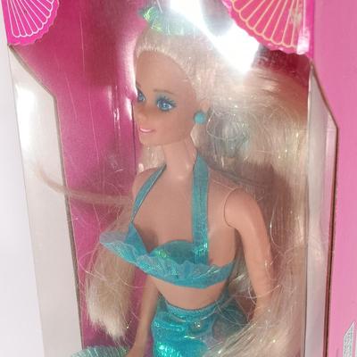 LOT 304: Barbie 1995 Dress Up Game with (2) Silken Flame 1997 Reproduction Barbies & Barbie 1991 Mermaid