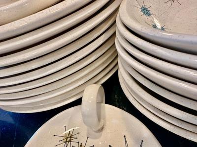Kitchen Lot - 7- Franciscan Atomic Starburst. 11 Dinner Plates & more plus serving pieces