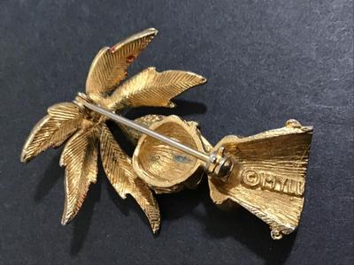 My Lu Vintage Brooch