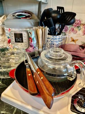 Kitchen Lot 12- Left Side of Stove top display includes Oneida, Knives & InstaPot