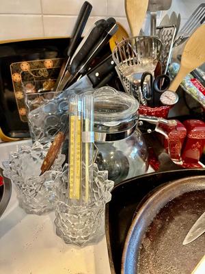 Kitchen Lot 12- Left Side of Stove top display includes Oneida, Knives & InstaPot