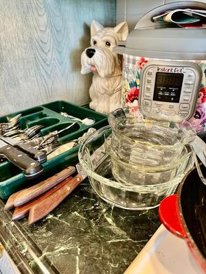 Kitchen Lot 12- Left Side of Stove top display includes Oneida, Knives & InstaPot
