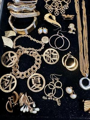 Costume Jewelry Lot C - Gold tone & Crystals