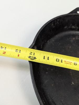 Cast Iron Skillet Vintage Lodge 10SK USA 12 Inch Assist Handle Double Pour Spout
