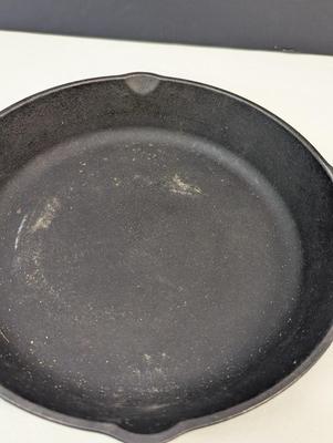 Cast Iron Skillet Vintage Lodge 3SK USA 10 Inch Assist Handle Double Pour Spout