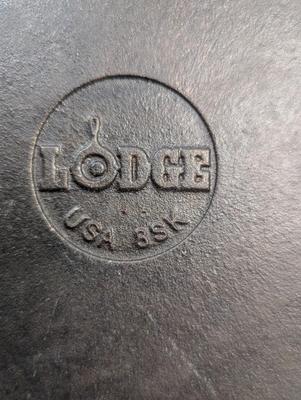 Cast Iron Skillet Vintage Lodge 3SK USA 10 Inch Assist Handle Double Pour Spout