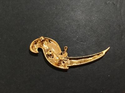Gold Tone Parrot Brooch