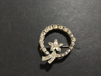 Lisner Rhinestone Brooch