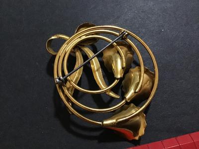 Vintage Brooch gold Tone