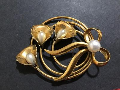 Vintage Brooch gold Tone