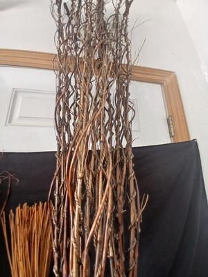 Decorative Craft Bundle – Sticks, stick Wreath & faux flowers