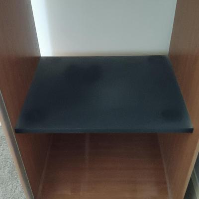 LOT 26L: Sony SU-S2210 Audio Rack