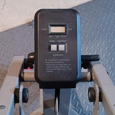 LOT 36B: Weslo Cardio Glide Plus Exercise Machine