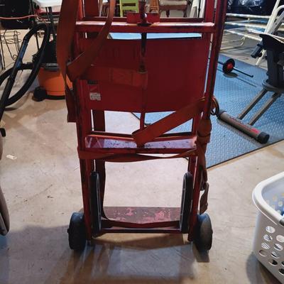 LOT 37B: Large 500lb Capacity U-Haul Hand Truck