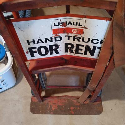 LOT 37B: Large 500lb Capacity U-Haul Hand Truck