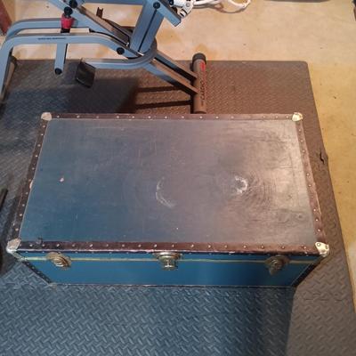 LOT 38B: Vintage Storage Trunk