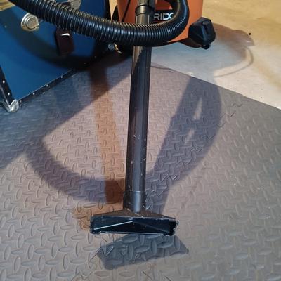 LOT 39B: Ridgid 22.5 Litre Wet / Dry Vaccuum