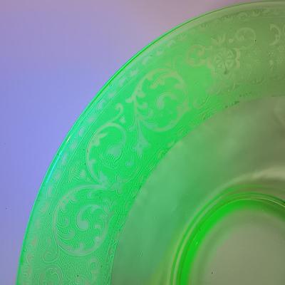 LOT 89B: Uranium Glass Bowl with Pink Depression Glass Plates