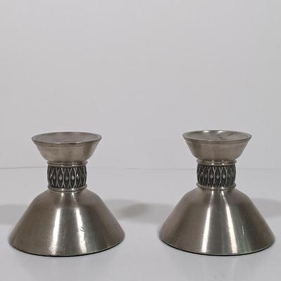 LOT 99L: Collection of Glass and Pewter Candle Holders