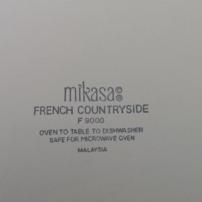 LOT 206K: Set of White Dishes - Le Creuset, Mikasa, Pfaltzgraff & More