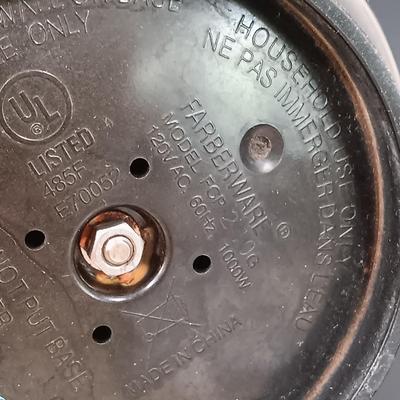 LOT 208K: Farberware SuperFast Electric Percolator, Wear-Ever Super Shooter Cookie Press & More