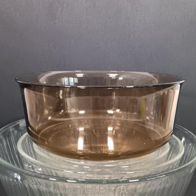 LOT 210K: Pyrex Stacking Mixing Bowls, Farberware Sheet Pan, Wilton Loaf Pan & More