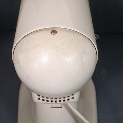 LOT 211K: KitchenAid K45SS Mixer with Bowl and Attachments