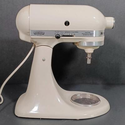 LOT 211K: KitchenAid K45SS Mixer with Bowl and Attachments
