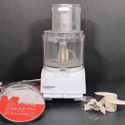 LOT 212K: Cuisinart Pro Custom 11-Cup Food Processor with Attachments