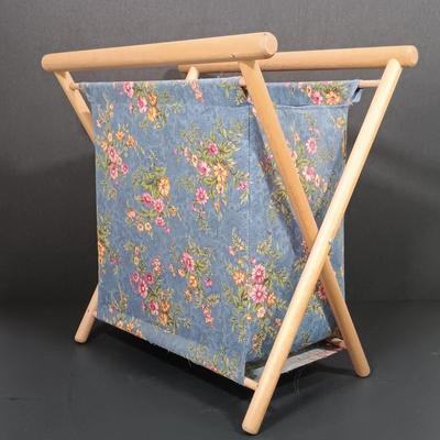 LOT 214L: Sears Kenmore 1701 Zig Zag Sewing Machine with Sewing Notions