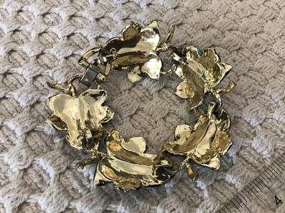 Vintage Ivy Leaf Bracelet latch