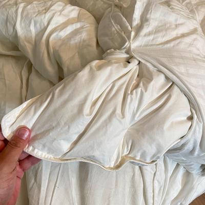 Perry Ellis Full-Sized Comforter and More Full & Throw Blankets (PB-SS)