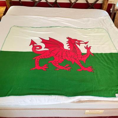 Perry Ellis Full-Sized Comforter and More Full & Throw Blankets (PB-SS)