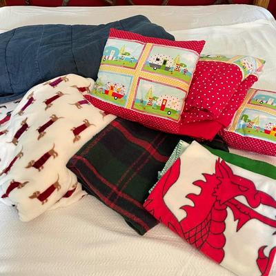 Perry Ellis Full-Sized Comforter and More Full & Throw Blankets (PB-SS)
