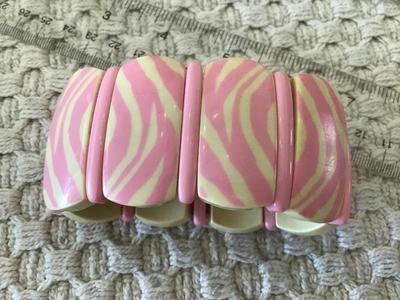 Zebra pink Thermoset Expandable vintage Bracelet