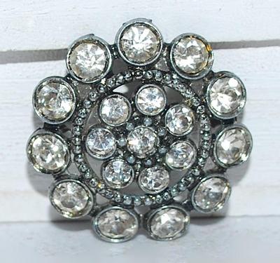 Vintage-Style "Circle-in-a-Circle" BROOCH (1¼" Diam.) with Round Stones on a Silver Tone Setting