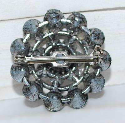 Vintage-Style "Circle-in-a-Circle" BROOCH (1¼" Diam.) with Round Stones on a Silver Tone Setting