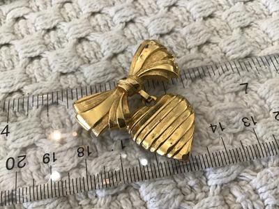 Vintage Avon Pin