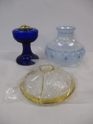Aladdin Blue Meadow Flower Glass Oil Lamp Shade Clear Top 10" With Cobalt Blue Lamp Base #2
