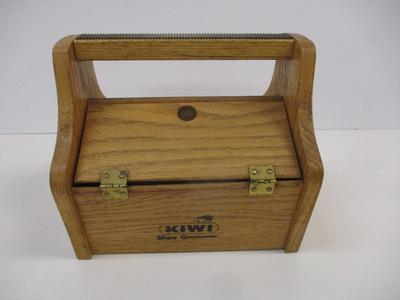 Kiwi Shoe Shine Groomer Wooden Box Foot Rest Polish Solid Wood Made In The USA w/ Brushes