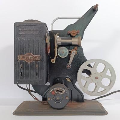 LOT 86: Keystone E848 Moviegraph 16mm Film Projector