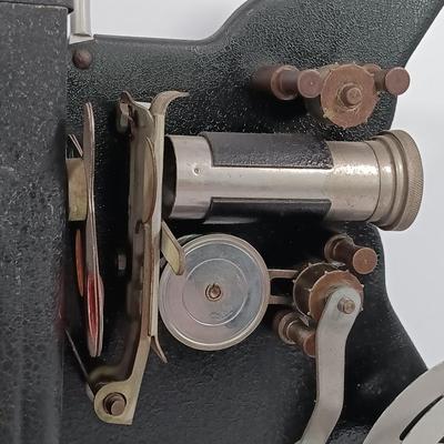 LOT 86: Keystone E848 Moviegraph 16mm Film Projector