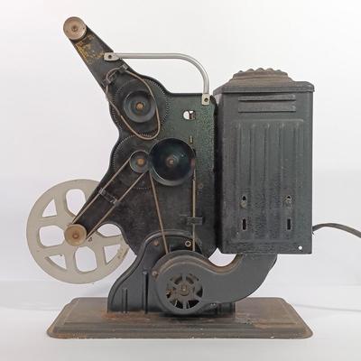 LOT 86: Keystone E848 Moviegraph 16mm Film Projector
