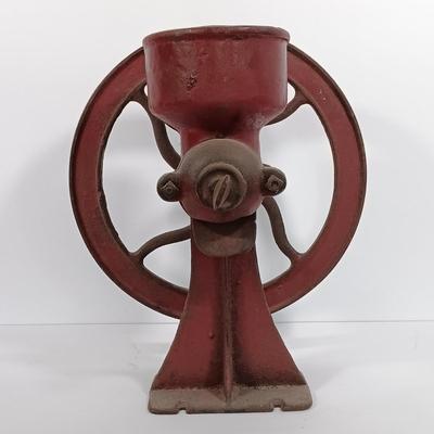 LOT 89: Antique Number 1-1/2 Cast Iron Hand Crank Grain Mill